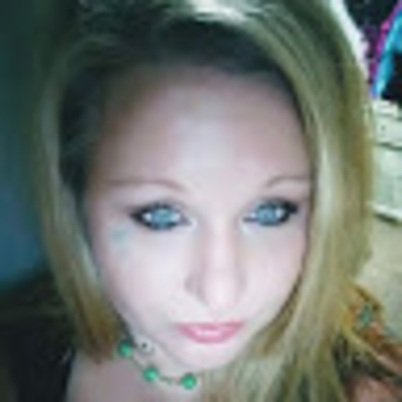 Meet your Posher, Traci - Picture 1 of 1